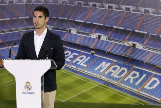 莫雷托：那不勒斯对迪乌夫有意，但球员冬窗不会离开国米（莫雷托称：那不勒斯有意迪乌夫，但他冬窗仍将留在国米）