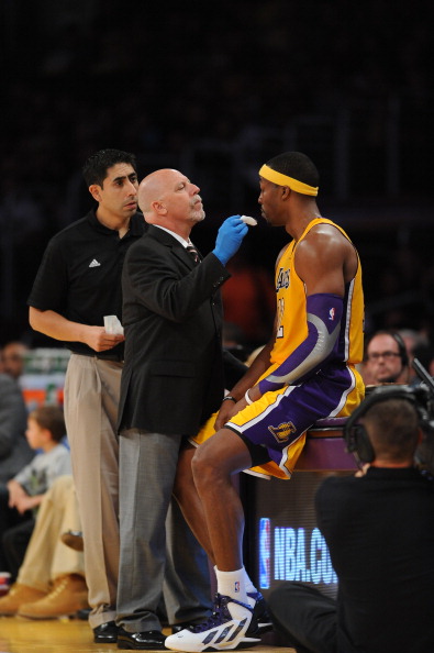 中超比赛亮点：上海申花绝杀广州队,（中超焦点战：上海申花压哨绝杀广州队）