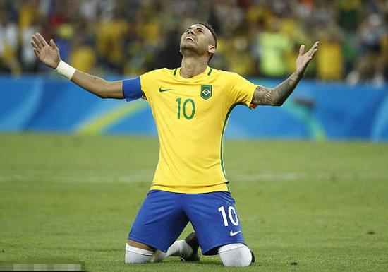 莫雷托：米兰没想签拉莫斯；富勒姆在考虑买断丘库埃泽（莫雷托称：米兰无意引进拉莫斯，富勒姆评估买断丘库埃泽）