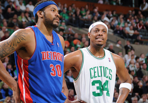 篮球火箭全队手感低迷，全场仅得85分（火箭手感不佳，全场只得85分）