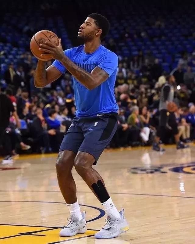 施瓦泽：澳超应该追赶亚洲联赛的水平；从五月休赛到十月是荒谬的（施瓦泽批评澳超：应赶上亚洲水平，5月至10月停赛不合常理）