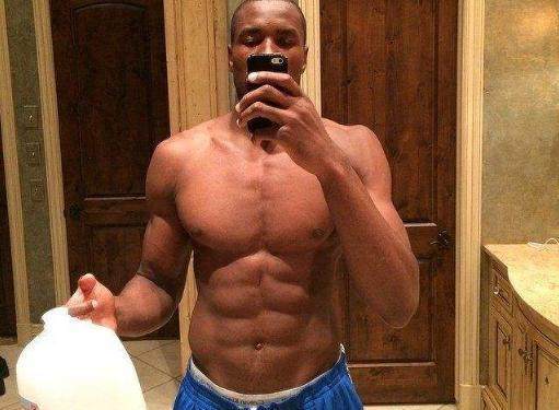 随着皇家社会爆冷1-2赫罗纳，西甲最新积分榜出炉：三雄争霸（皇家社会1-2冷负赫罗纳，西甲新积分榜出炉：三强争霸）