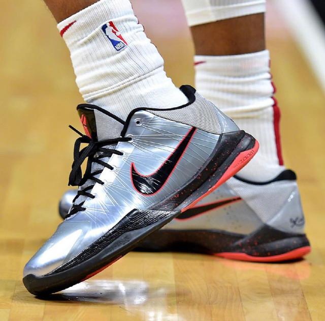 CBA球员表现回顾：辽宁男篮精彩集锦,（辽宁男篮高光集锦：CBA赛场球员表现盘点）