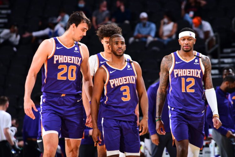 周定洋：亚冠精英赛首个客场积分，为流汗拼搏的小伙子们自豪（周定洋：亚冠精英赛客场首分到手，我为这些拼到汗流浃背的小伙子们骄傲）