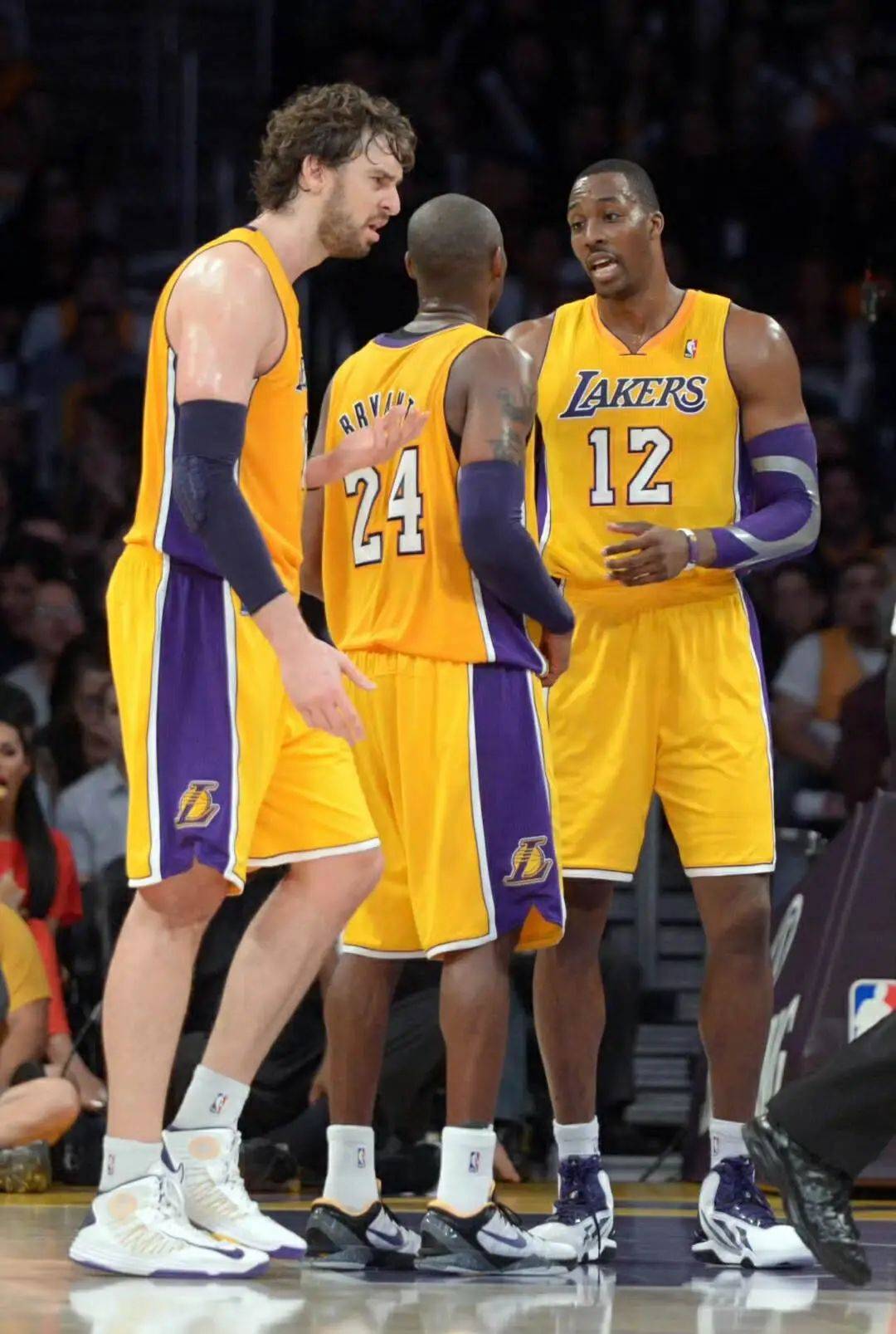 罗马vs乌迪内斯：洛伦佐-佩莱格里尼、克里斯坦特首发，扎尼奥洛、布克萨出战（罗马迎战乌迪内斯：佩莱格里尼、克里斯坦特首发，扎尼奥洛、布克萨出战）