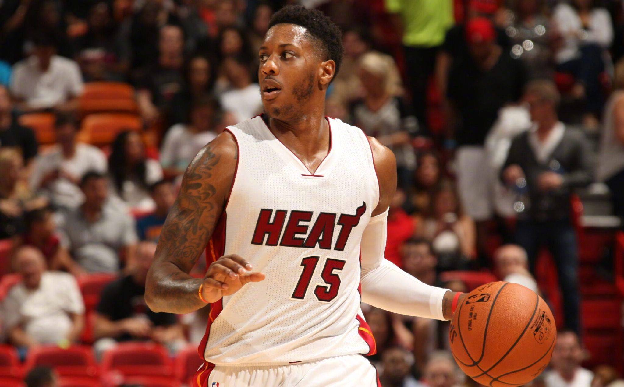 青岛西海岸与国瑞体育赞助签约，国瑞体育赞助80万元理疗产品（青岛西海岸与国瑞体育达成赞助合作，提供价值80万元理疗产品）