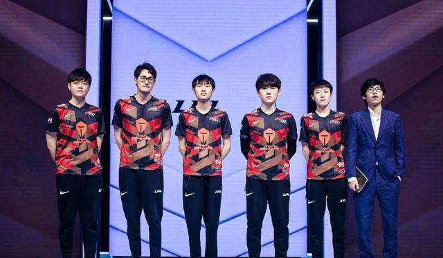 定的灰色地 定的灰色地